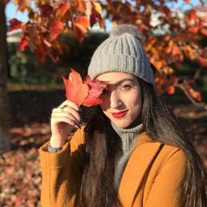 Meet your Posher, Parisa